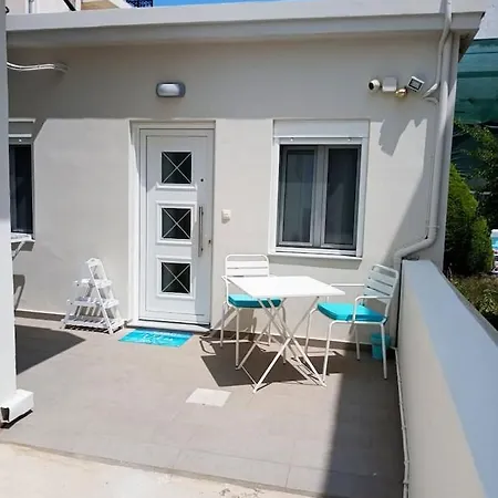 στούντιο χαρούμενων ταξιδιωτών